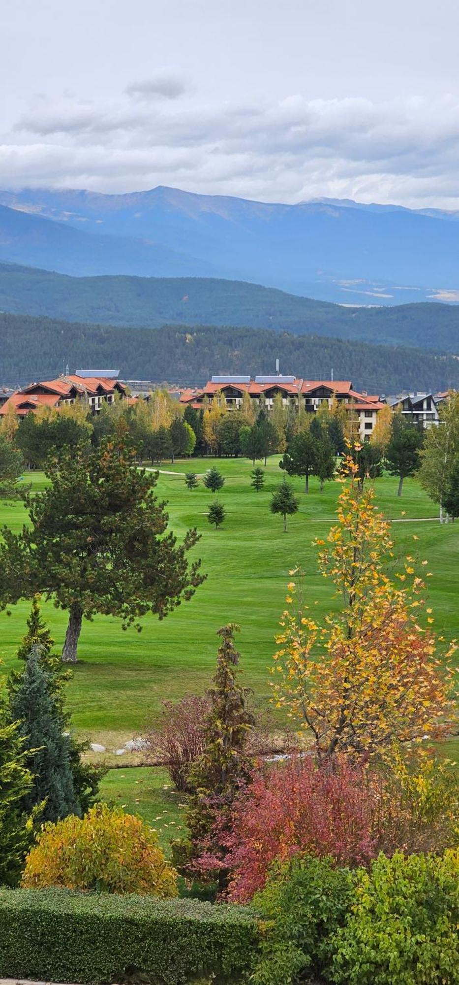 Green Peaks Suite In Pirin Golf & County Club Razlog Bilik gambar